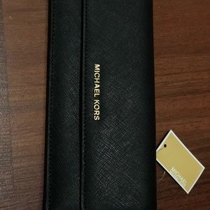 Michael Kors Jet Set Travel Flat Leather Wallet